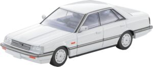 Tomica Limited Vintage Neo LV-N351a Nissan Skyline 4-Door HT 1800 Passage White - Image 2
