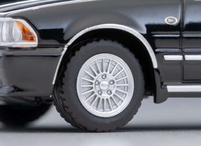 Tomica Limited Vintage Neo LV-N368a Nissan Cedric HT V20 Twin Cam Turbo Grand Turismo Black SV - Image 6